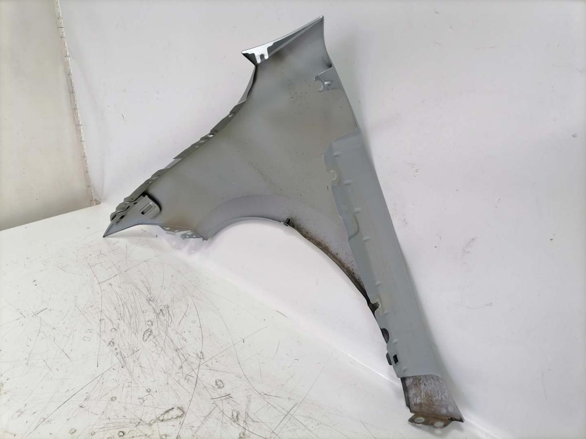 VW Passat B9 original Kotflügel vorn rechts LM7P Oyster Silver Bj.2024